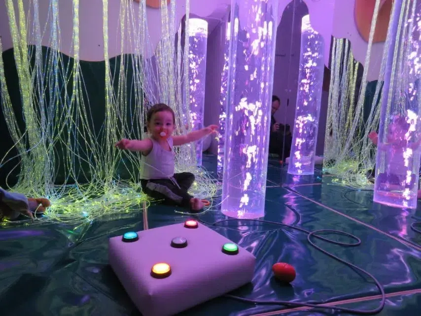 Enfant dans un snoezelen